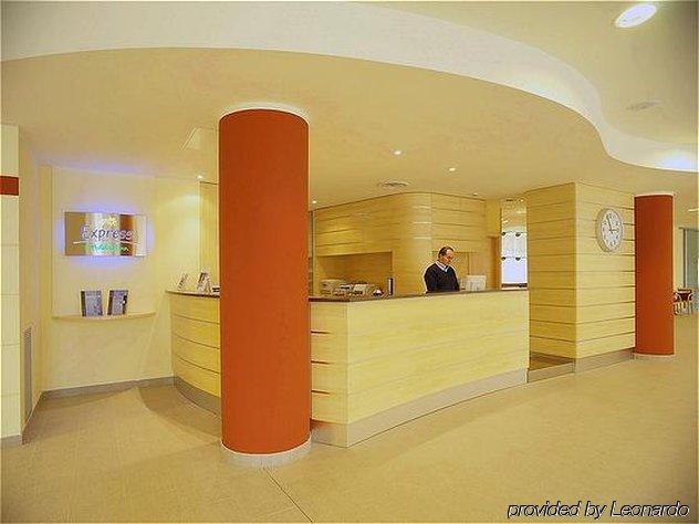 Hotel Express By Ihg
